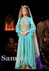 花乃まりあ 舞台写真／花組大劇場公演『雪華抄（せっかしょう）』『金色（こんじき）の砂漠』