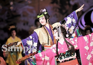 明日海 花乃 舞台写真／花組大劇場公演『雪華抄（せっかしょう）』『金色（こんじき）の砂漠』