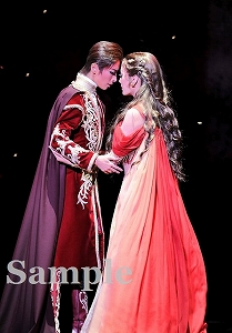 明日海 花乃 舞台写真／花組大劇場公演『雪華抄（せっかしょう）』『金色（こんじき）の砂漠』