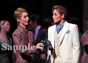 早霧・月城 舞台写真／雪組東京公演『私立探偵ケイレブ・ハント』『Greatest HITS!』