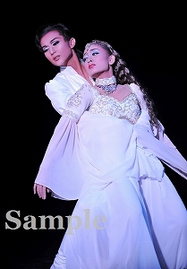 綺城 城妃 舞台写真／花組新人公演『金色（こんじき）の砂漠』