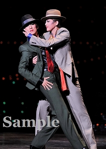 朝夏 真風 舞台写真／宙組全国ツアー公演『バレンシアの熱い花』『HOT EYES!!』