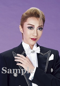 美弥 るりか スチール写真／月組『カルーセル輪舞曲（ロンド）』