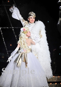 珠城 愛希 舞台写真／月組大劇場公演『カルーセル輪舞曲（ロンド）』