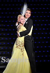 珠城 愛希 舞台写真／月組大劇場公演『カルーセル輪舞曲（ロンド）』