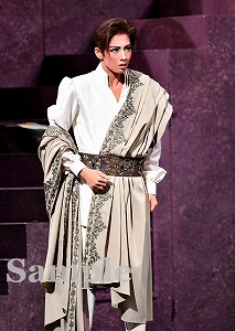 明日海 りお 舞台写真／花組東京公演『雪華抄（せっかしょう）』『金色（こんじき）の砂漠』