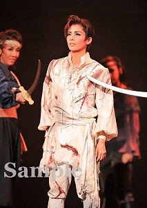 明日海 りお 舞台写真／花組東京公演『雪華抄（せっかしょう）』『金色（こんじき）の砂漠』