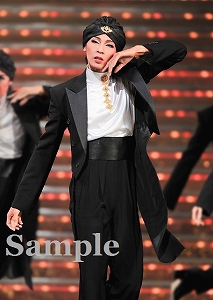 瀬戸かずや 舞台写真／花組東京公演『雪華抄（せっかしょう）』『金色（こんじき）の砂漠』