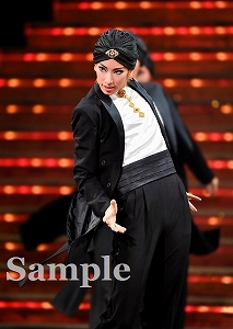 柚香 光 舞台写真／花組東京公演『雪華抄（せっかしょう）』『金色（こんじき）の砂漠』