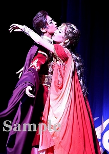 明日海 花乃 舞台写真／花組東京公演『雪華抄（せっかしょう）』『金色（こんじき）の砂漠』