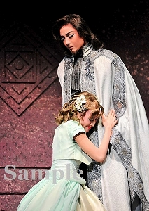 鳳月 花乃 舞台写真／花組東京公演『雪華抄（せっかしょう）』『金色（こんじき）の砂漠』