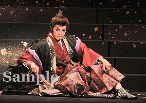 麻央侑希 舞台写真／星組バウホール公演『燃ゆる風－軍師・竹中半兵衛－』