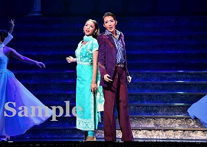 紅 綺咲 舞台写真／星組東京国際フォーラムホールC公演『オーム・シャンティ・オーム―恋する輪廻―』