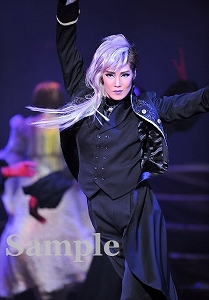 愛月ひかる 舞台写真／宙組公演『王妃の館－Chateau de la Reine－』『VIVA!FESTA!』