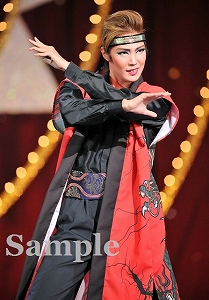 愛月ひかる 舞台写真／宙組公演『王妃の館－Chateau de la Reine－』『VIVA!FESTA!』