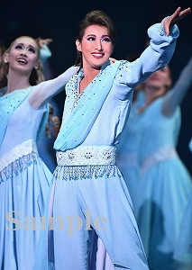 珠城りょう 舞台写真／月組東京公演『カルーセル輪舞曲（ロンド）』