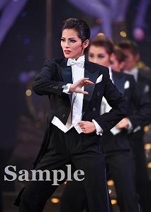 朝美 絢 舞台写真／月組東京公演『カルーセル輪舞曲（ロンド）』