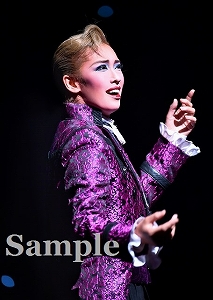 華形ひかる 舞台写真／月組東京公演『カルーセル輪舞曲（ロンド）』