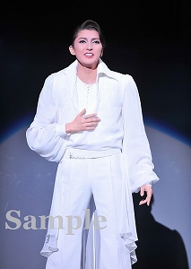 朝夏まなと 舞台写真／宙組東京公演『王妃の館－Chateau de la Reine－』『VIVA!FESTA!』