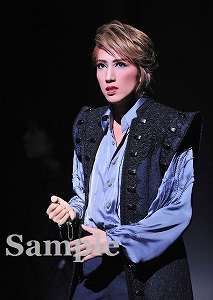 真風涼帆 舞台写真／宙組東京公演『王妃の館－Chateau de la Reine－』『VIVA!FESTA!』