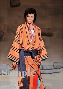 紫門ゆりや 舞台写真／月組博多座公演『長崎しぐれ坂』『カルーセル輪舞曲（ロンド）』