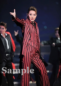 珠城りょう 舞台写真／月組博多座公演『長崎しぐれ坂』『カルーセル輪舞曲（ロンド）』