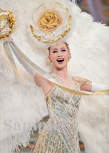 愛希れいか 舞台写真／月組博多座公演『長崎しぐれ坂』『カルーセル輪舞曲（ロンド）』