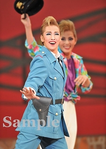 華形ひかる 舞台写真／月組博多座公演『長崎しぐれ坂』『カルーセル輪舞曲（ロンド）』