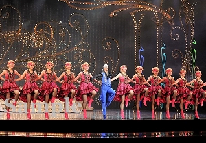 ロケット 舞台写真／花組大劇場公演『邪馬台国の風』『Sante!!』