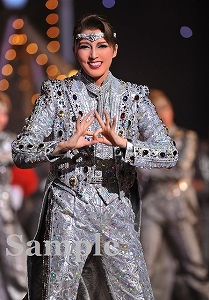 朝夏まなと 舞台写真／宙組大劇場公演『神々の土地』『クラシカル ビジュー』