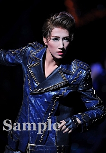 真風涼帆 舞台写真／宙組大劇場公演『神々の土地』『クラシカル ビジュー』