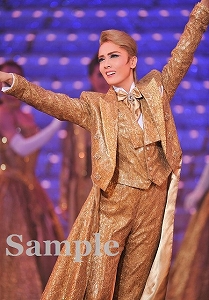 壱城あずさ 舞台写真／星組大劇場公演『ベルリン、わが愛』『Bouquet de TAKARAZUKA（ブーケ ド タカラヅカ）』