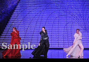 紅 七海 礼 舞台写真／星組大劇場公演『ベルリン、わが愛』『Bouquet de TAKARAZUKA（ブーケ ド タカラヅカ）』