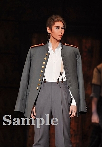 瑠風 輝 舞台写真／宙組新人公演『神々の土地』