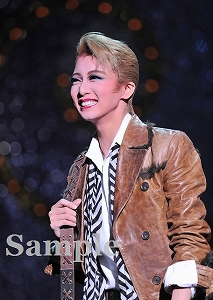 礼真琴 舞台写真／星組東京公演『ベルリン、わが愛』『Bouquet de TAKARAZUKA（ブーケ ド タカラヅカ）』