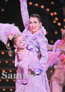 紅 綺咲 舞台写真／星組東京公演『ベルリン、わが愛』『Bouquet de TAKARAZUKA（ブーケ ド タカラヅカ）』