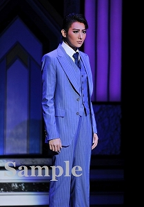 珠城りょう 舞台写真／月組大劇場公演『カンパニー－努力（レッスン）、情熱（パッション）、そして仲間たち（カンパニー）－』『BADDY（バッディ）－悪党（ヤツ）は月からやって来る－』