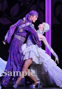 真風 星風 舞台写真／宙組大劇場公演『天（そら）は赤い河のほとり』『シトラスの風－Sunrise－』