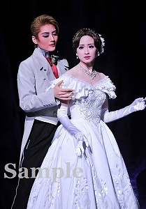 芹香 星風 舞台写真／宙組大劇場公演『天（そら）は赤い河のほとり』『シトラスの風－Sunrise－』