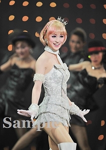 愛希れいか 舞台写真／月組東京公演『カンパニー－努力（レッスン）、情熱（パッション）、そして仲間たち（カンパニー）－』『BADDY（バッディ）－悪党（ヤツ）は月からやって来る－』