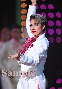 七海ひろき 舞台写真／星組大劇場公演『ANOTHER WORLD』『Killer Rouge（キラールージュ）』