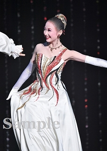 星風まどか 舞台写真／宙組東京公演『天（そら）は赤い河のほとり』『シトラスの風－Sunrise－』