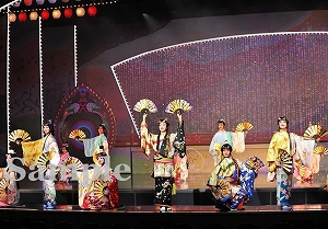 天華 ほか 舞台写真／星組新人公演『ANOTHER WORLD』