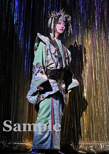 礼真琴 舞台写真／星組東京公演『ANOTHER WORLD』『Killer Rouge（キラールージュ）』