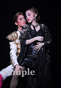 明日海・仙名 舞台写真／花組大劇場公演『MESSIAH －異聞・天草四郎－』『BEAUTIFUL GARDEN －百花繚乱－』