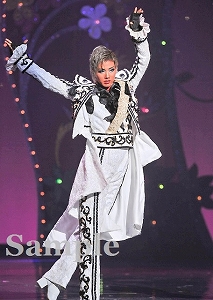 彩風咲奈 舞台写真／雪組東京公演『Gato Bonito!!』