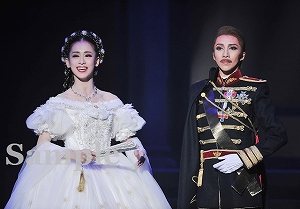 美弥 愛希 舞台写真／月組大劇場公演『エリザベート－愛と死の輪舞（ロンド）－』