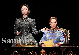 美弥 憧花 舞台写真／月組大劇場公演『エリザベート－愛と死の輪舞（ロンド）－』