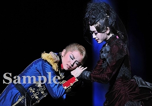愛希 暁  舞台写真／月組大劇場公演『エリザベート－愛と死の輪舞（ロンド）－』