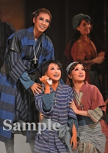瀬戸・桜咲・華 舞台写真／花組東京公演『MESSIAH（メサイア）－異聞・天草四郎－』『BEAUTIFUL GARDEN－百花繚乱－』